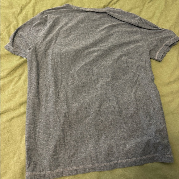 VUORI Workout Shirt. Men’s Large. Blue. - Picture 1 of 3